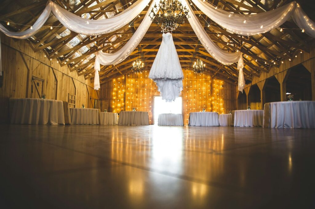 Unplugged Wedding Wording: How to Ask Guests to Put Phones Away