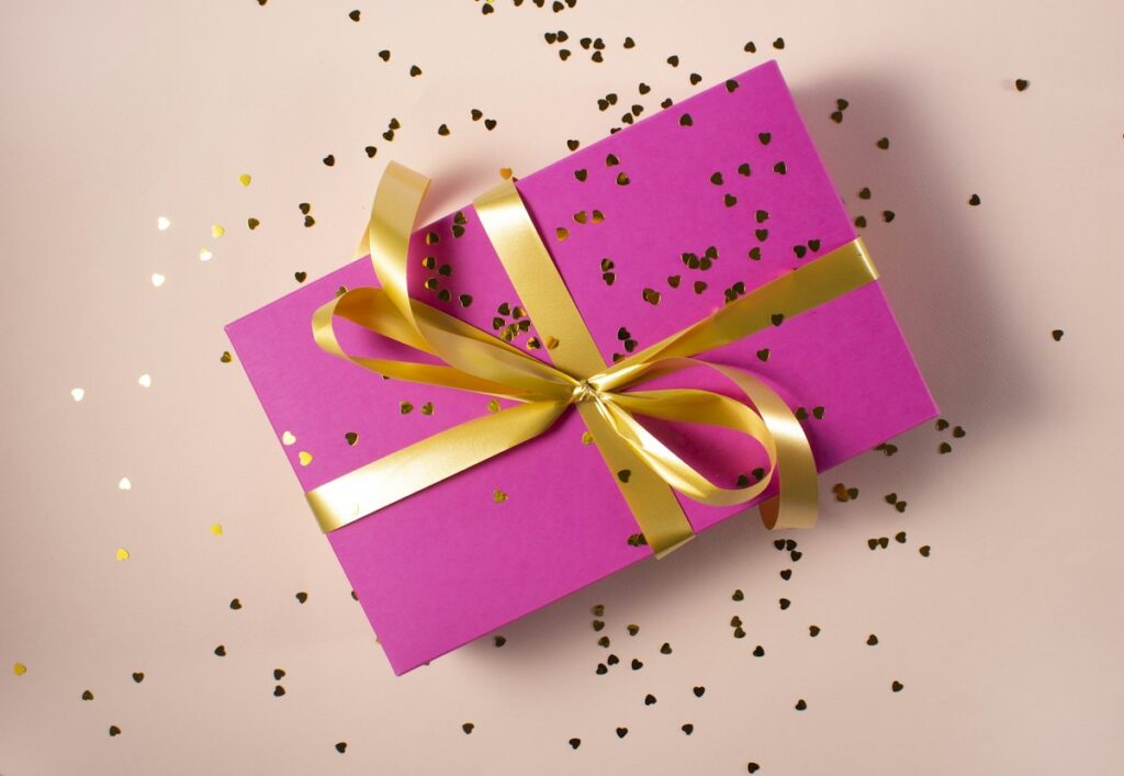 Wedding Gift Wording for Filipino Guests: Cash, Registry, and No Gifts